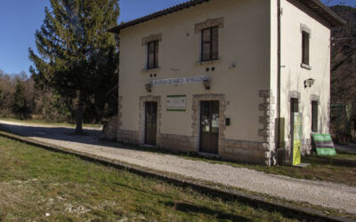 Ex-Ferrovia Spoleto Norcia. I due caselli di Sant’Anatolia di Narco